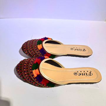 ostaan Balochi Steps – Traditional Comfort Slippers